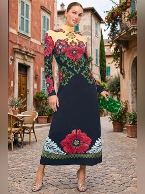 La DoubleJ Halle Midi Dress
Elegant Floral Long Sleeve size XS.